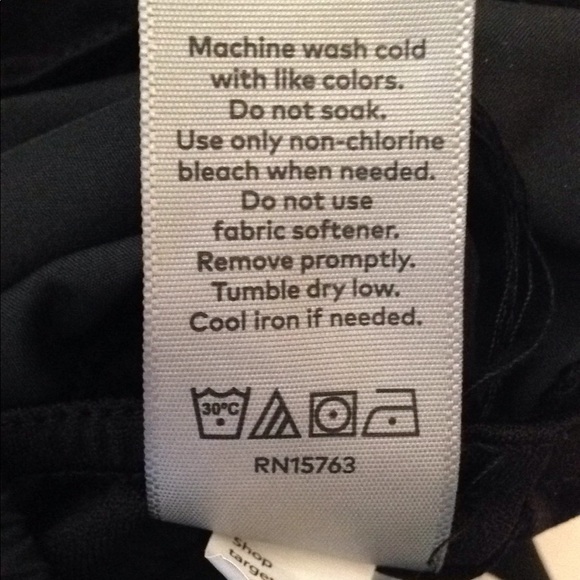 women's Champion running shorts - Picture 8 of 8